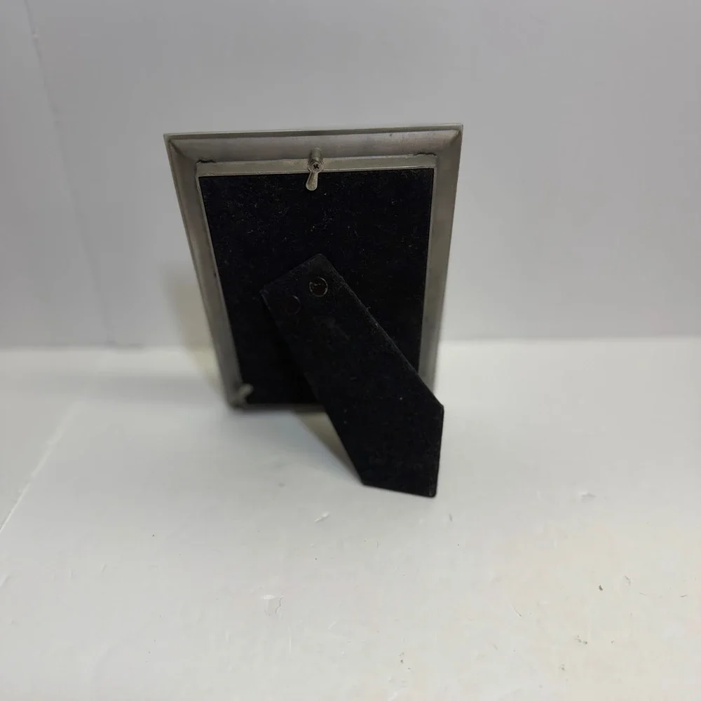 Decorel Pewter Tone Rose Vine Ornate 4x6 Picture Frame Vintage Style Tabletop